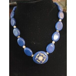 Avon NRT Vintage Navy Blue Chunky Bead Lucite plastic Necklace Retro 80s